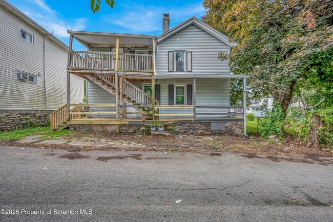 Building Photo - 629 Beech St