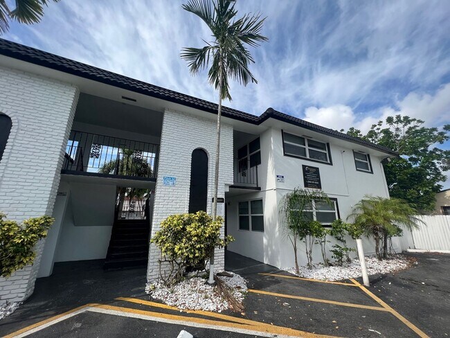 Photo - 2500 Johnson St LLC