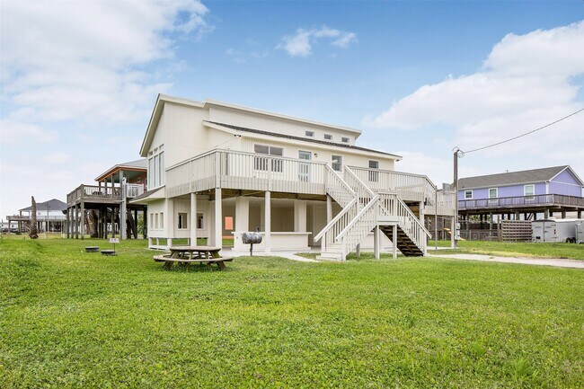 Photo - 971 Mary Ann