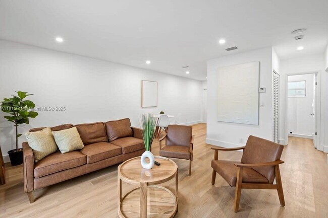 Photo - 817 Tequesta St Unit 3