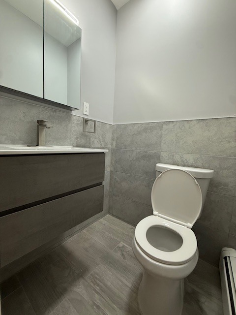 Photo - 982 Dumont Ave