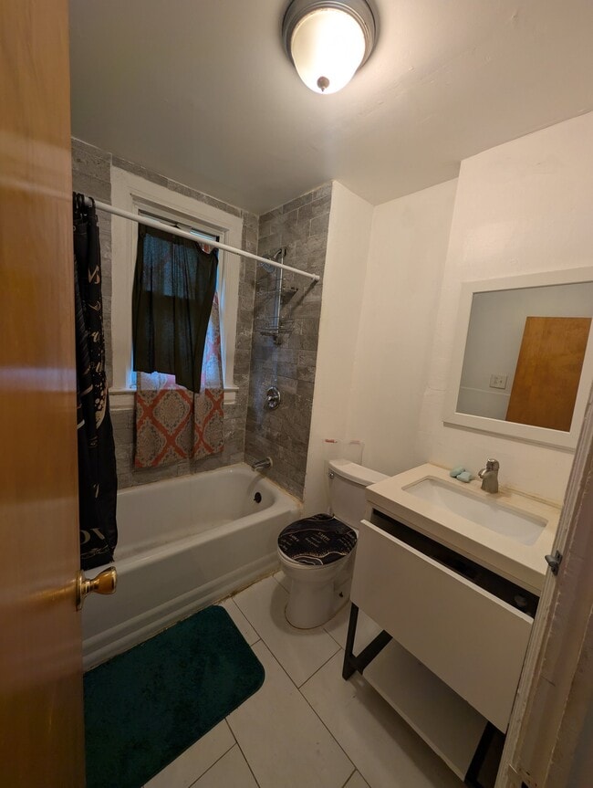 Photo - 240 Timon St Unit 1st floor back