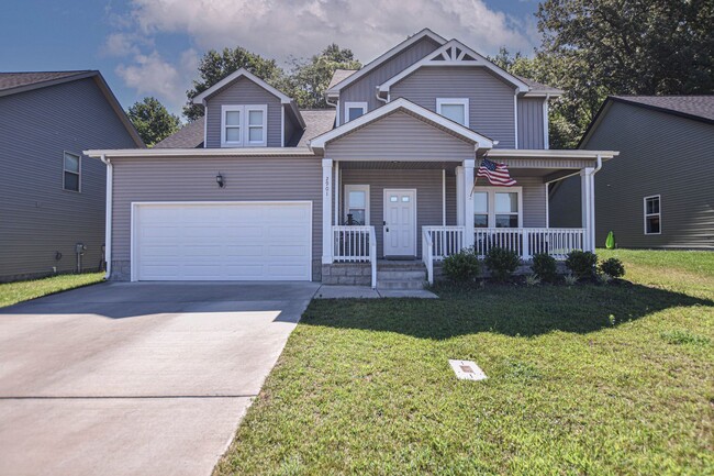 Pet Friendly Four Bedroom! - Pet Friendly Four Bedroom! House