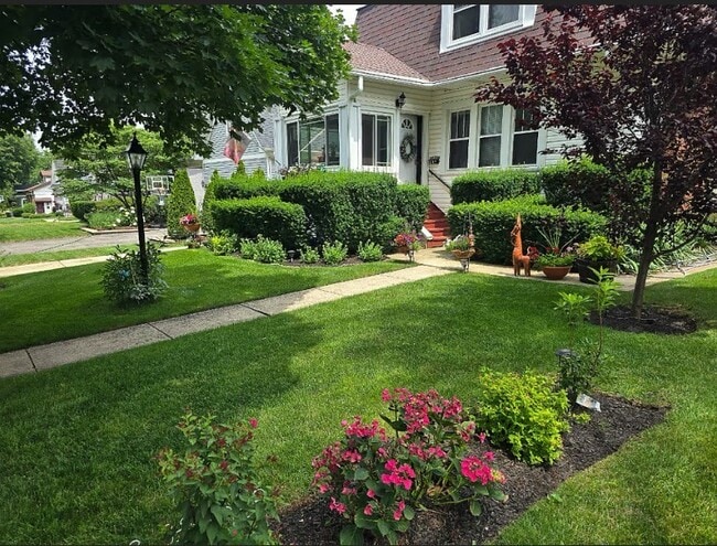 Photo - 437 S Craig Pl