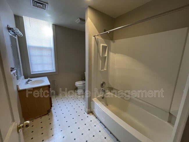 Photo - 239 Union St