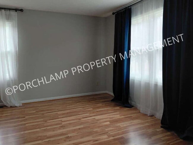Photo - 3045 Chaminade Ct SW