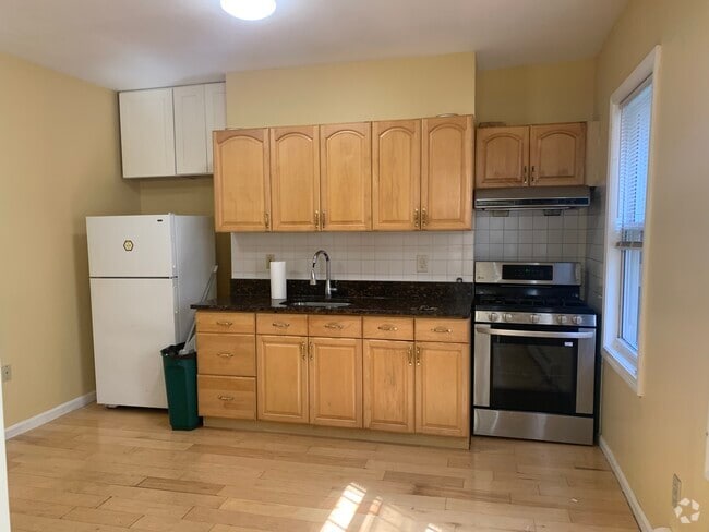 Building Photo - 8 Johnny Ct Unit 1 Rental