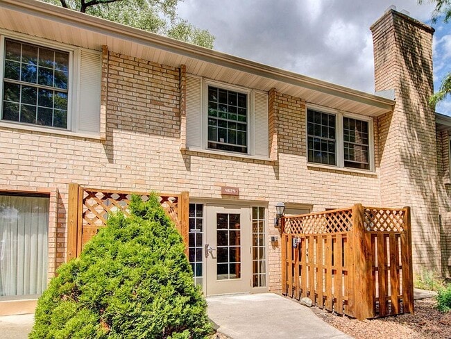 Building Photo - 4624 Cedar Lake Road S #2 Unit 2