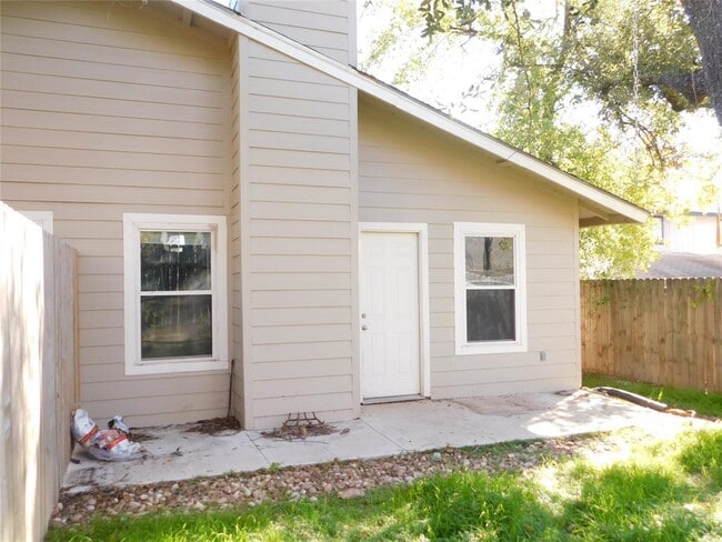 2408 Burleson Ct
