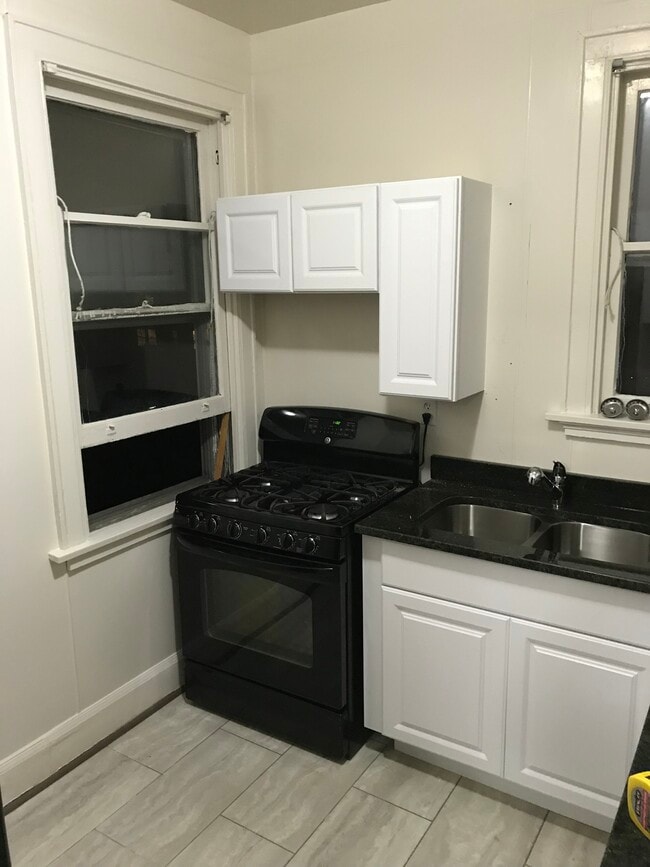 new kitchen - 4333 Eileen Dr Unit 2