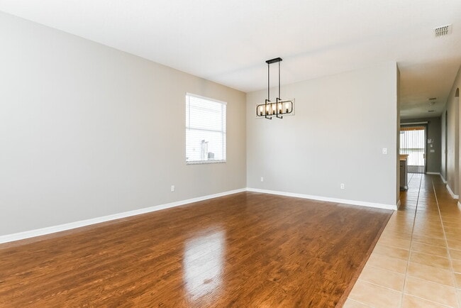 Photo - 323 Higher Combe Dr