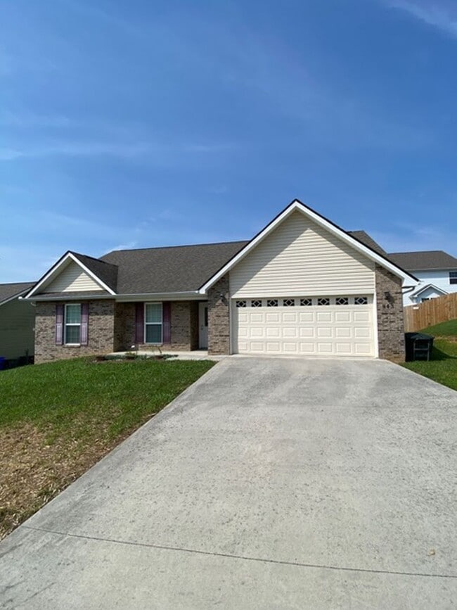 Maryville 37801 - 3 bedroom, 2 bath home w... - Maryville 37801 - 3 bedroom, 2 bath home w...