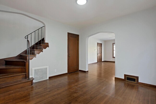 Photo - 2400-2402 Virginia St. Unit 2402
