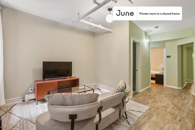 Photo - Room in Shared 3 bed/2 bath home Unidad A