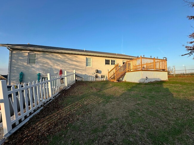 Photo - 8890 W Farm Rd 104