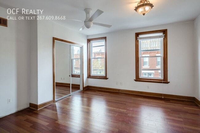 Photo - 2410 Carpenter St