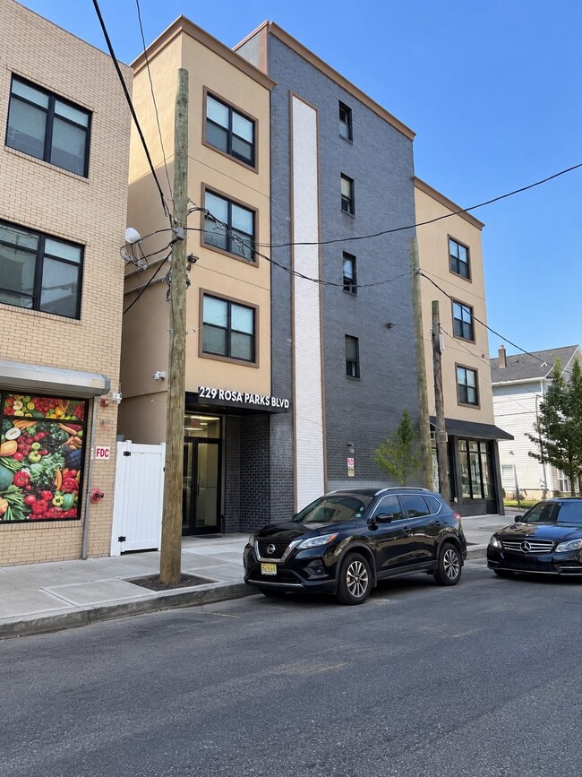Building Photo - 229 Rosa Parks Blvd