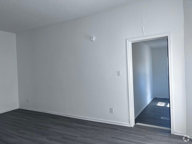 Building Photo - 1908 Arlington Ave Unit 3 Rental