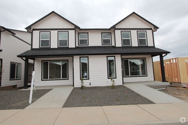 Building Photo - Modern design 3-bed, 2.5 bath duplex avail... Rental