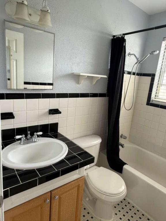 Photo - 140 Frazar Rd