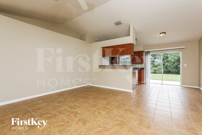 Photo - 708 17th St NE