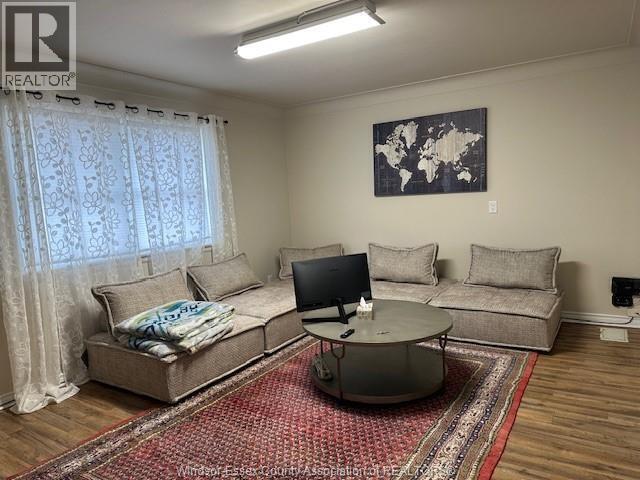 Photo - 3021 Dougall Ave