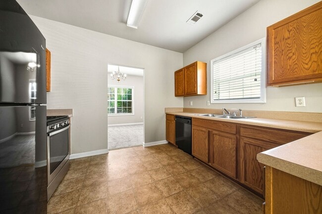 Photo - 4750 Ferncrest Pl