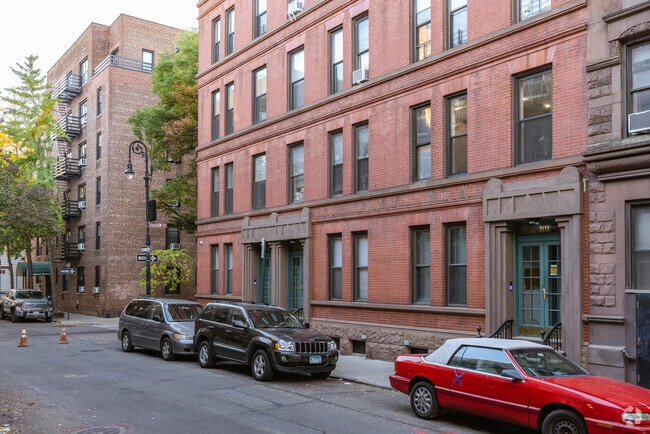 Photo - 85-89 Bedford St