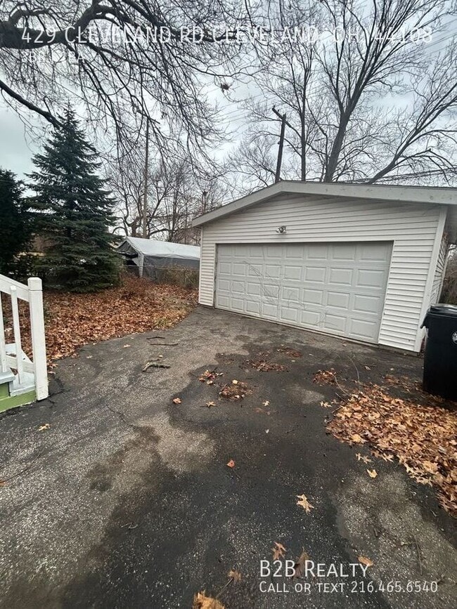 Photo - 429 Cleveland Rd