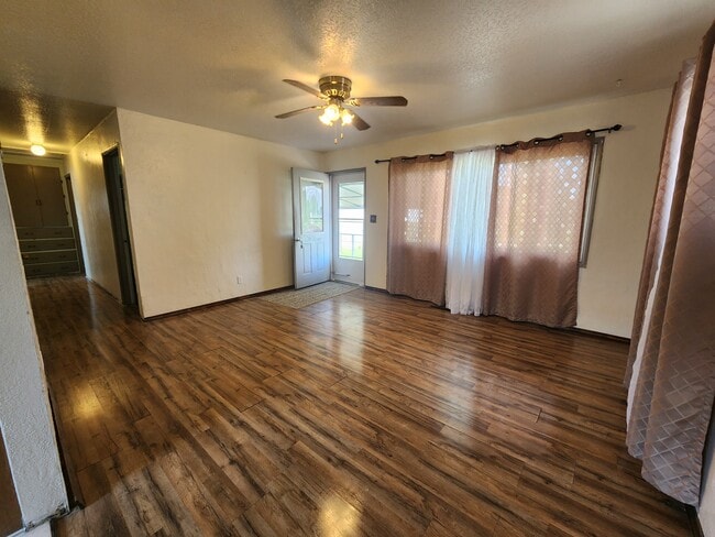 Photo - Heyburn I Street