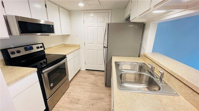 Photo - 3517 Westchester Ave Unidad 101