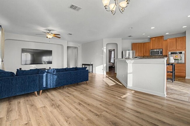 Photo - 817 Oatmeal Drive