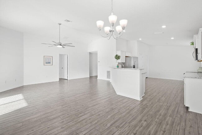 Photo - 146 Old Canoe Ln