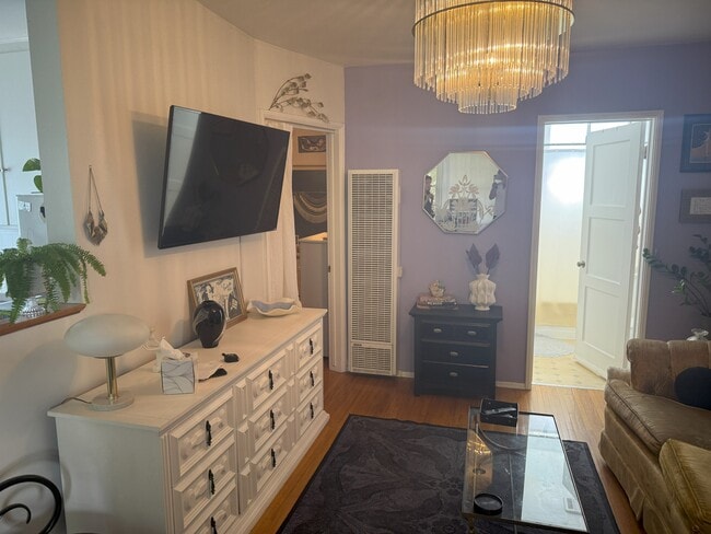 Building Photo - 4226 Gentry Ave Unit 4226.5 Rental