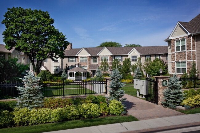 Fairfield Courtyard At Farmingdale