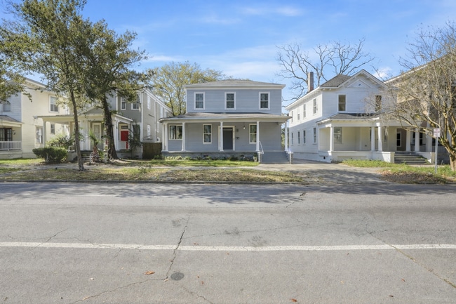 Photo - Beautiful Victorian Home for Lease in the Heart of Savannah