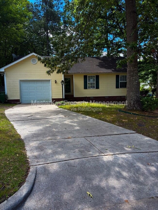 Building Photo - 1401 Ravensthorpe Dr