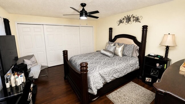 Photo - 245 Woodland Rd