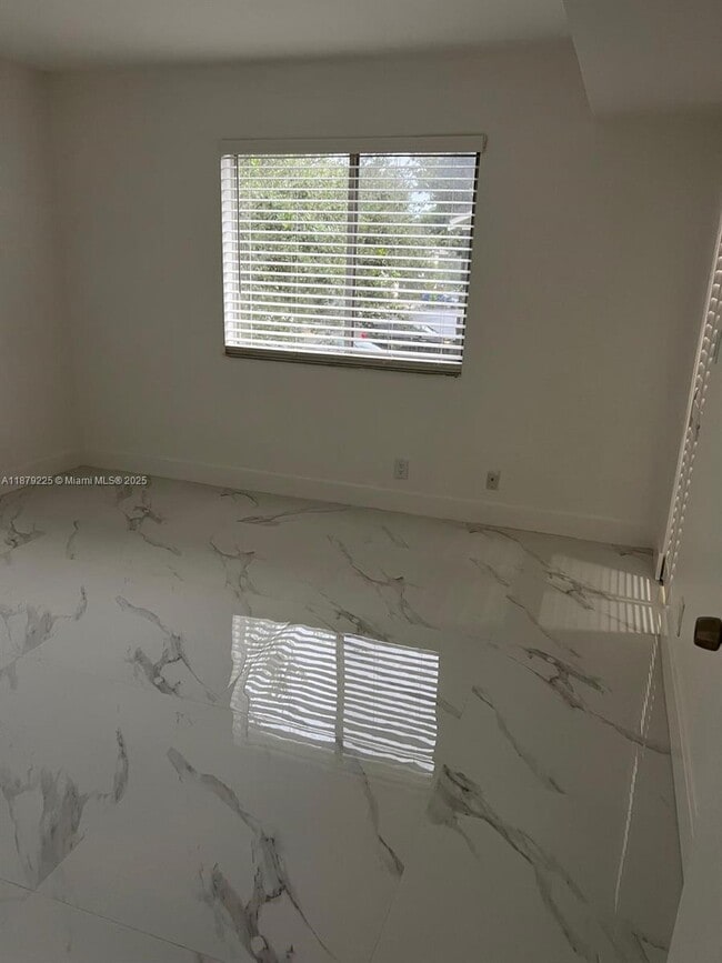 Photo - 505 Gardens Dr Unit 201