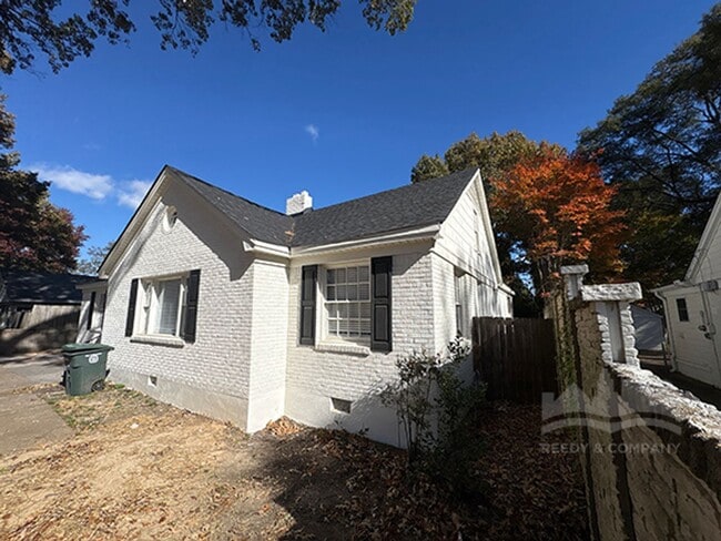 Photo - 108 N Highland St