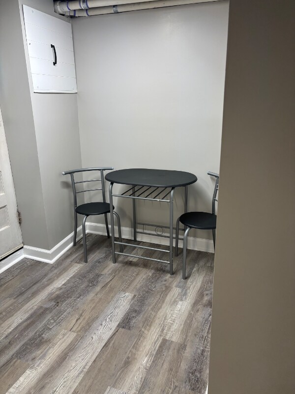 Photo - 1923 Holborn Rd