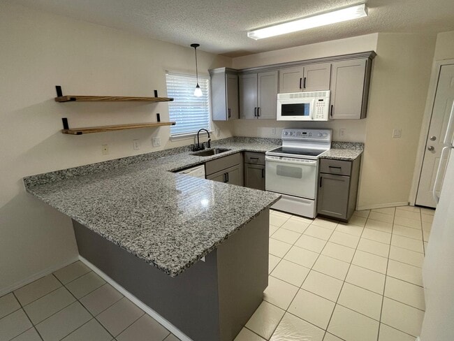 Photo - 1610 Chadwick Ln