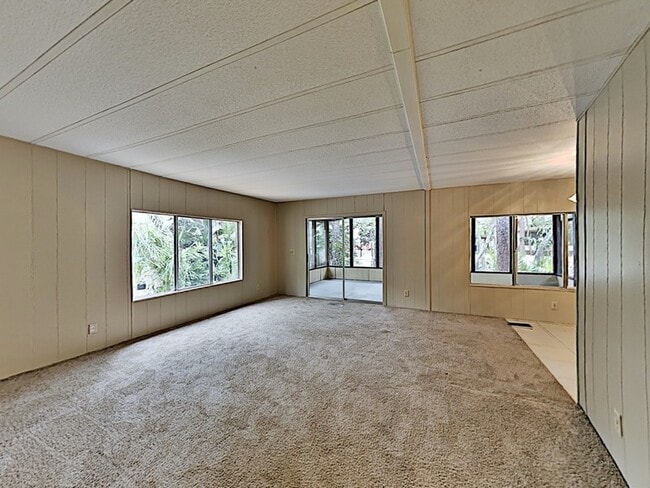 Photo - 532 W Plantation Blvd