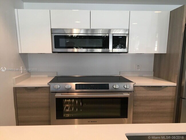 Photo - 9940 W Bay Harbor Dr Unidad 4DN