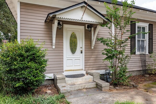 Photo - 185 Bloomfield St