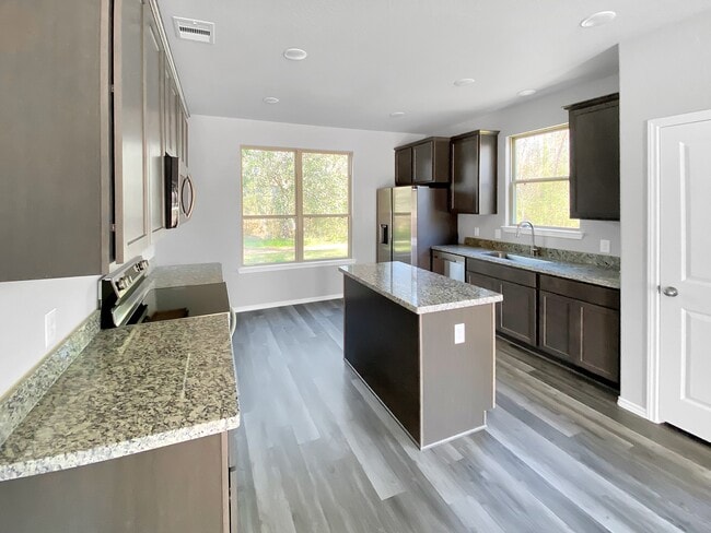 Photo - 1202 St Lawrence River Rd