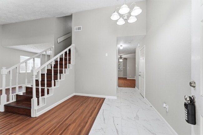 Photo - 2042 Bridge Cross Ln