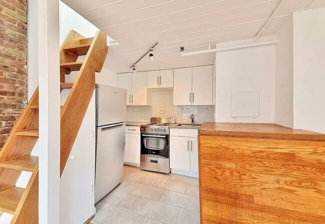 Photo - 496 LaGuardia Pl Unit PHB