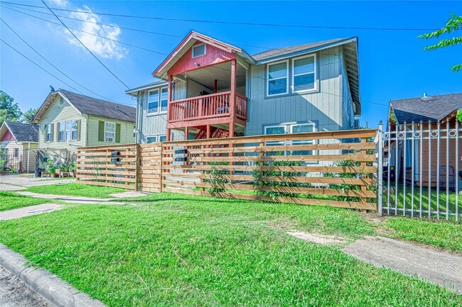 Photo - 7320 Capitol St Unidad 4