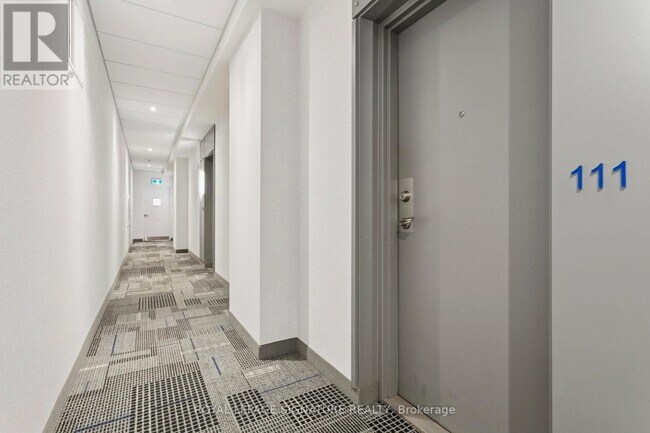 Photo - 250 Manitoba St Unité 111